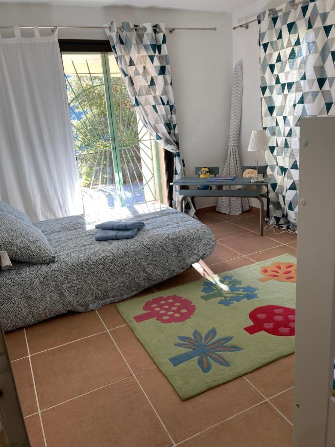 Villa Les Ecureuils Fréjus Exteriör bild